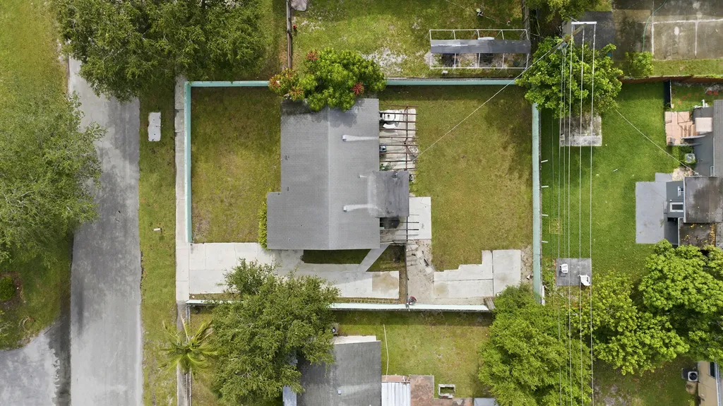 6404 Oak Street Hollywood FL 33024