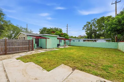 6404 Oak Street Hollywood FL 33024