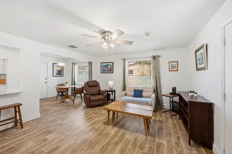 6404 Oak Street Hollywood FL 33024