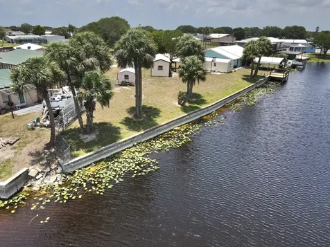 1115 Elm Street Okeechobee FL 34974