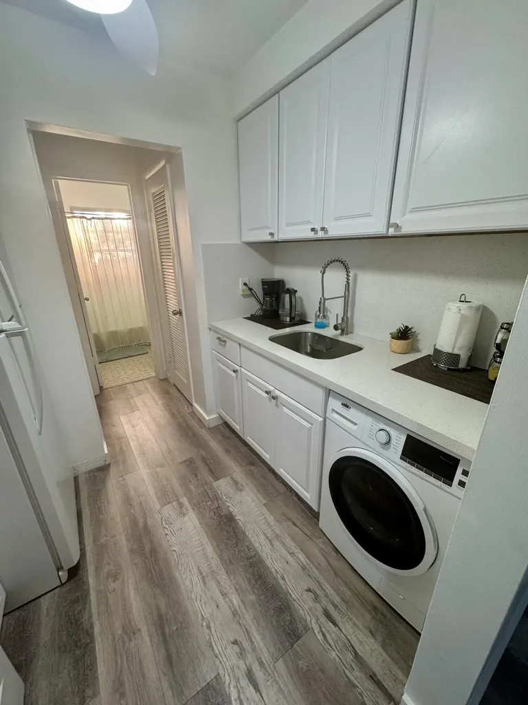 113 N Lakeside Drive Lake Worth Beach FL 33460