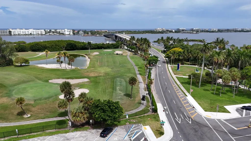 113 N Lakeside Drive Lake Worth Beach FL 33460
