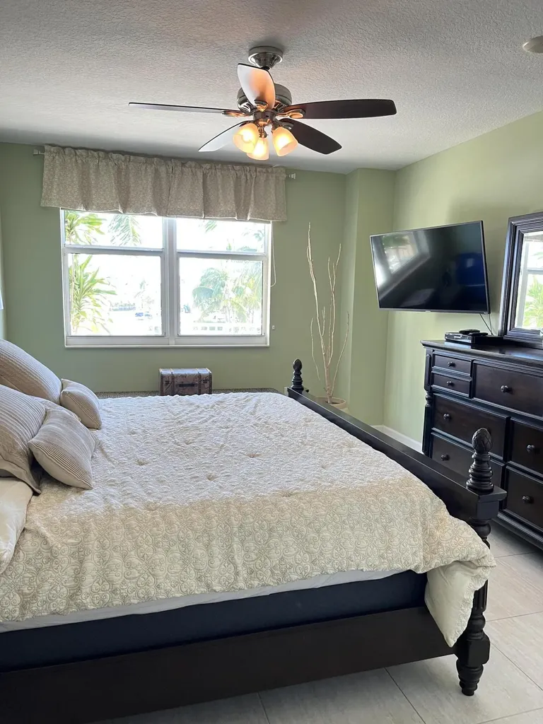 100 NE 6th Street Boynton Beach FL 33435
