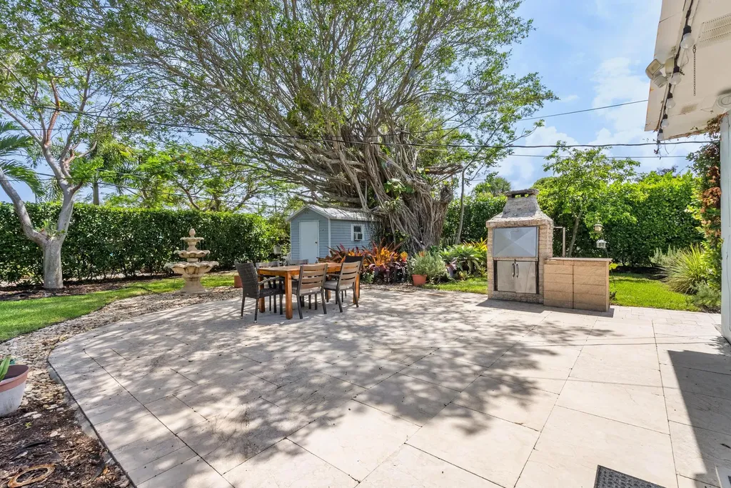 145 Vassar Drive Lake Worth Beach FL 33460