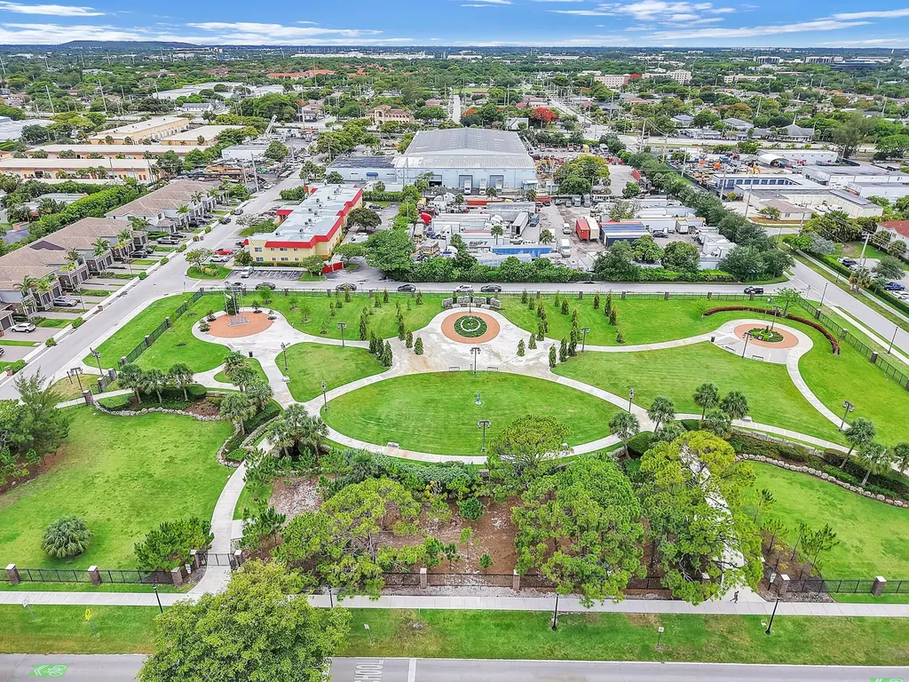 358 SE 1st Way Deerfield Beach FL 33441