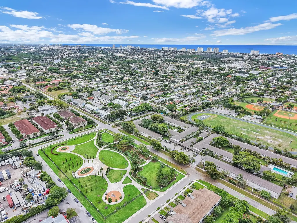 358 SE 1st Way Deerfield Beach FL 33441