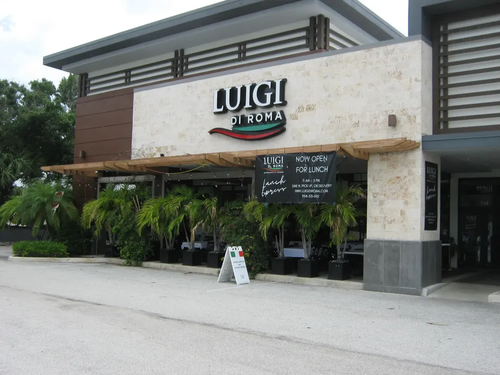 358 SE 1st Way Deerfield Beach FL 33441