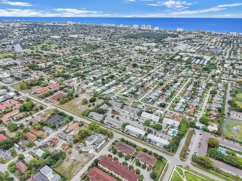 358 SE 1st Way Deerfield Beach FL 33441