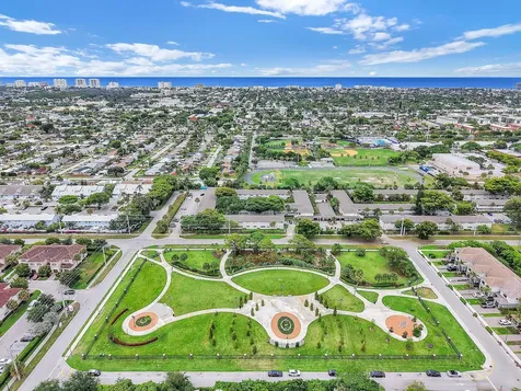 358 SE 1st Way Deerfield Beach FL 33441