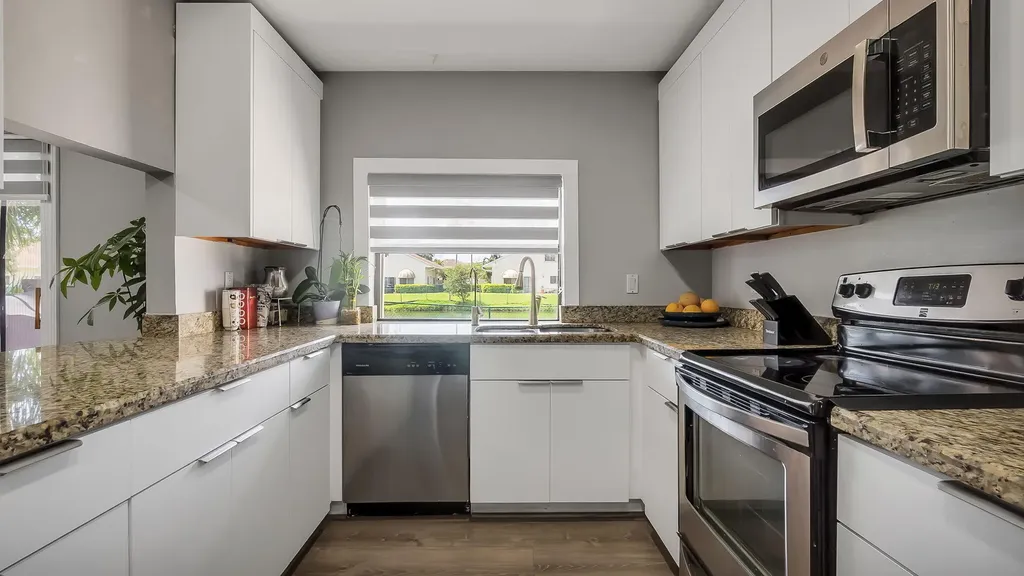 10244 NW 33rd Place Sunrise FL 33351