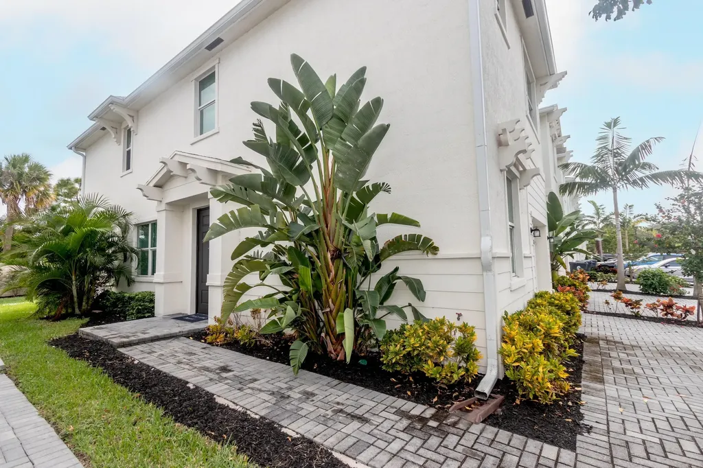 4578 Meyerson Place Lake Worth FL 33463