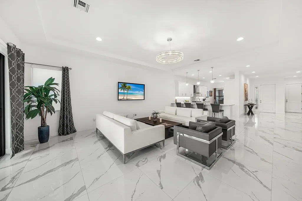13689 Artisan Circle Palm Beach Gardens FL 33418