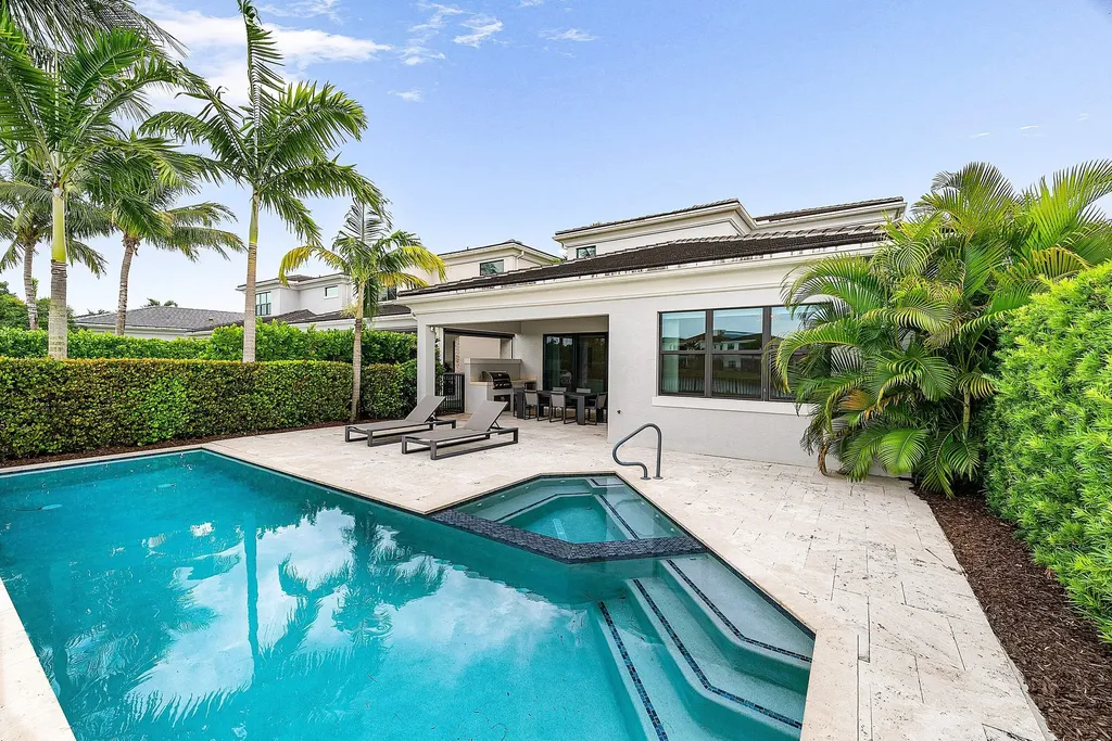 13689 Artisan Circle Palm Beach Gardens FL 33418