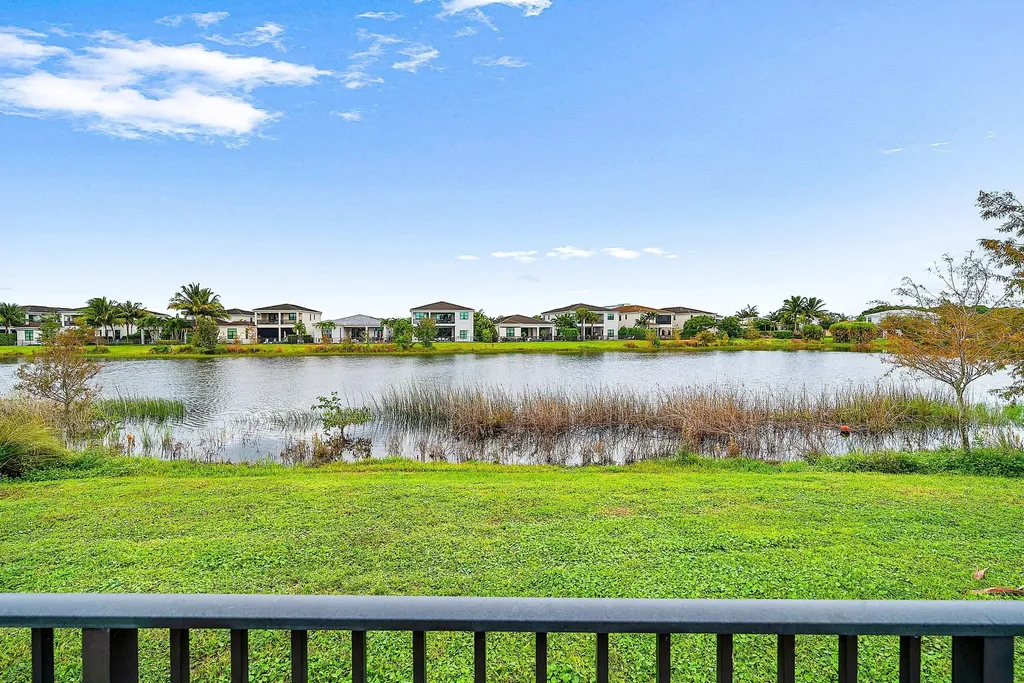 13689 Artisan Circle Palm Beach Gardens FL 33418