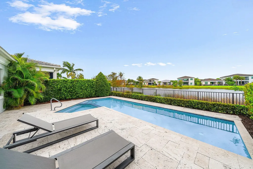 13689 Artisan Circle Palm Beach Gardens FL 33418