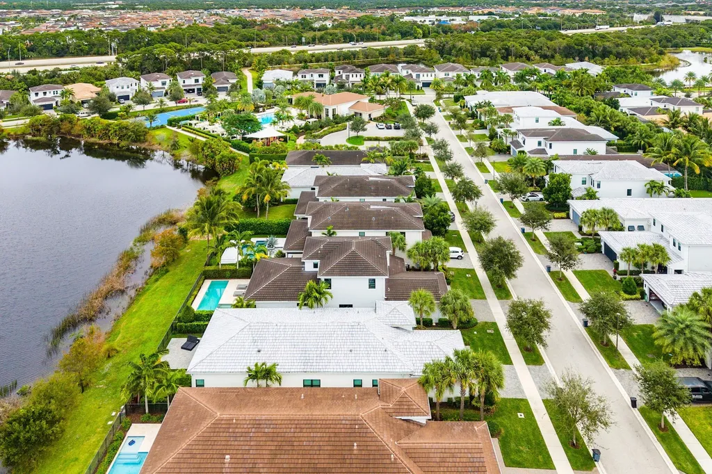 13689 Artisan Circle Palm Beach Gardens FL 33418