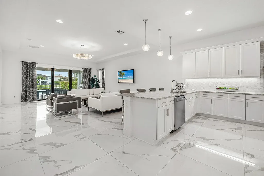 13689 Artisan Circle Palm Beach Gardens FL 33418