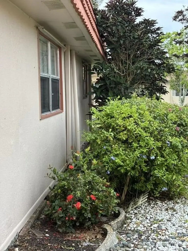 126 E Seville E Delray Beach FL 33446