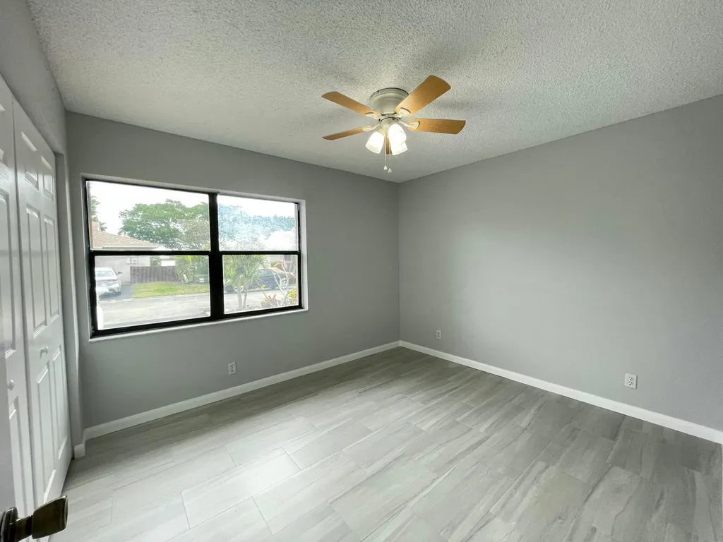 16344 Country Lake Circle Delray Beach FL 33484
