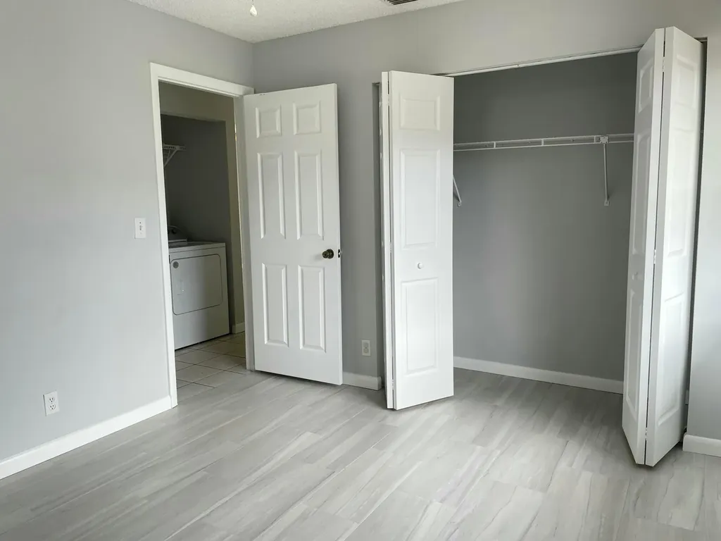 16344 Country Lake Circle Delray Beach FL 33484