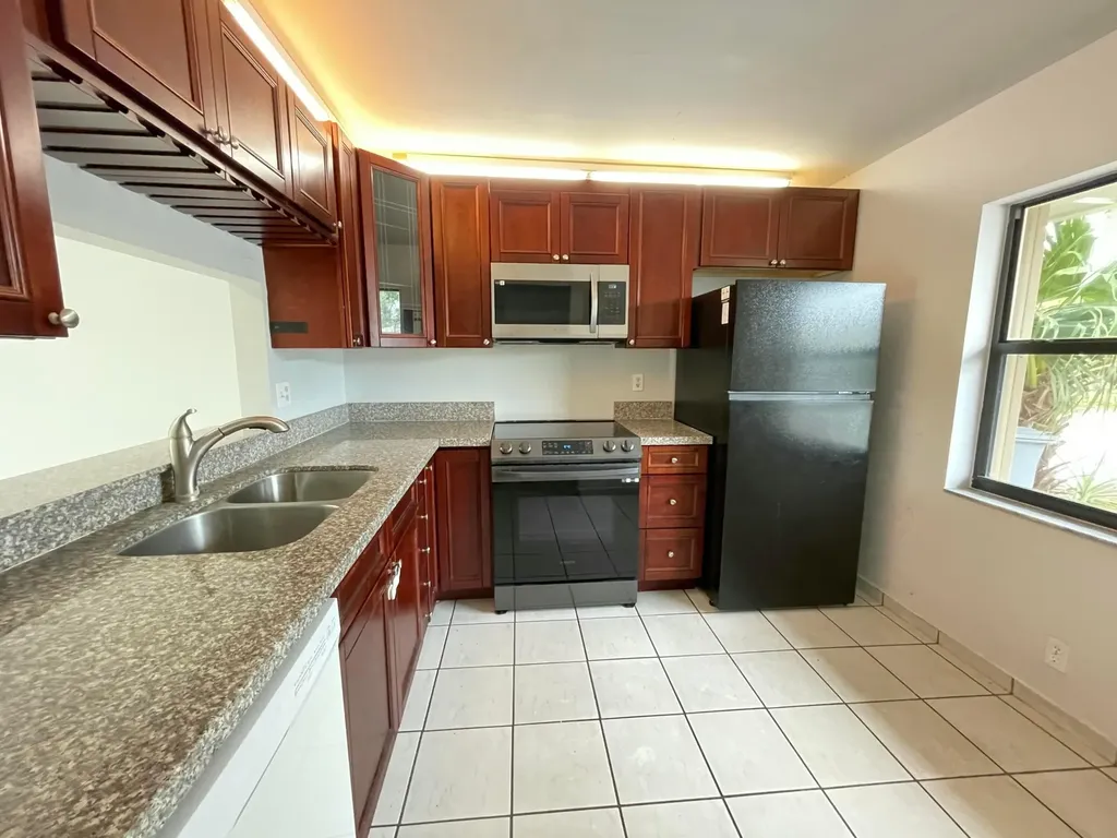 16344 Country Lake Circle Delray Beach FL 33484