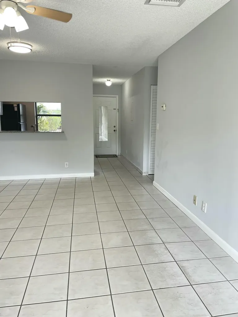 16344 Country Lake Circle Delray Beach FL 33484