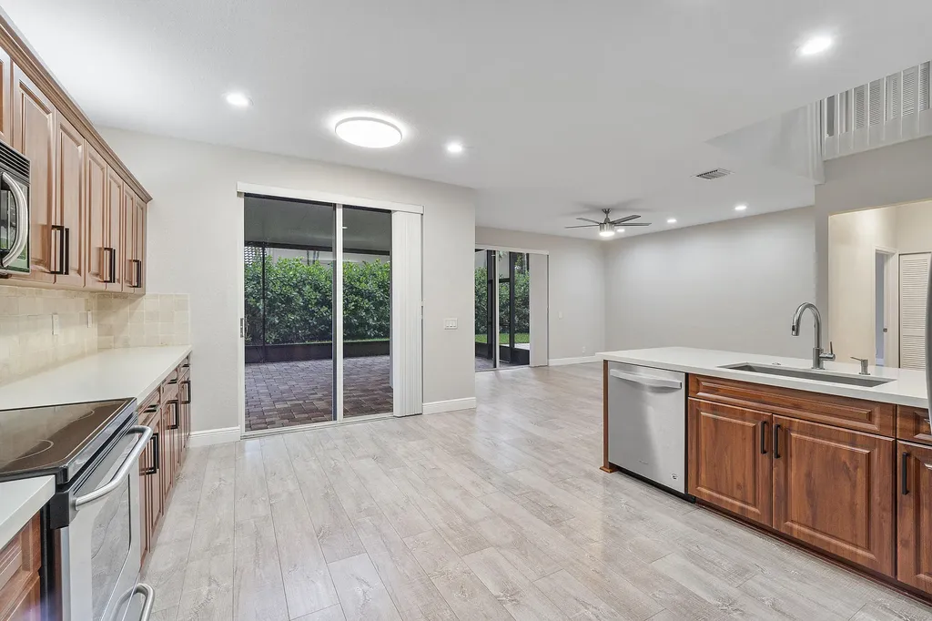 6364 NW 78th Drive Parkland FL 33067