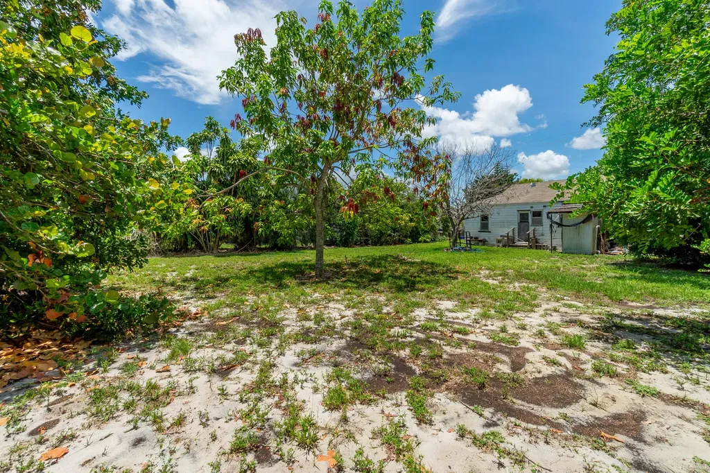 229 SW 4th Avenue Delray Beach FL 33444