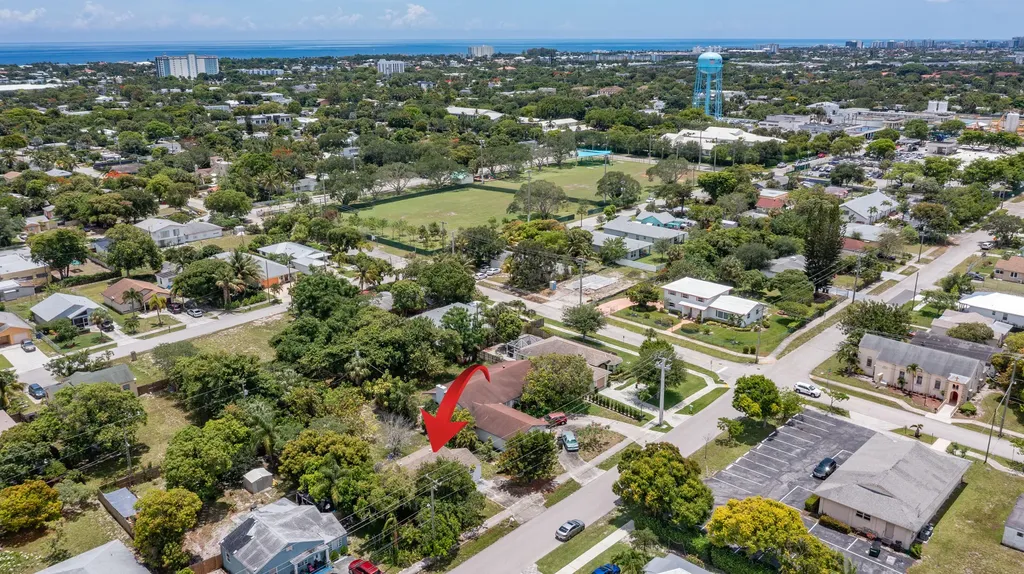229 SW 4th Avenue Delray Beach FL 33444