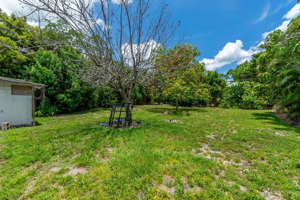 229 SW 4th Avenue Delray Beach FL 33444