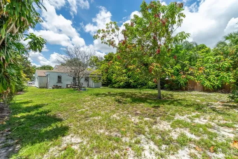 229 SW 4th Avenue Delray Beach FL 33444