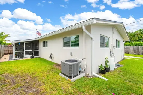1608 NE 14th Terrace Fort Lauderdale FL 33305