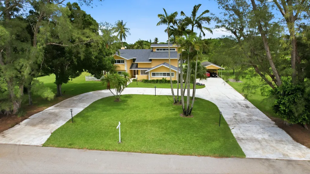 10400 W Tara Boulevard Boynton Beach FL 33437