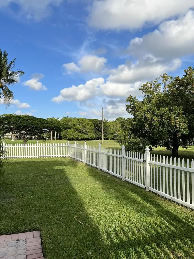 10400 W Tara Boulevard Boynton Beach FL 33437