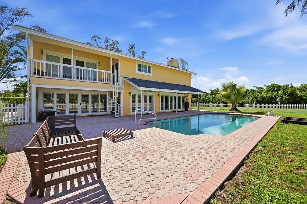 10400 W Tara Boulevard Boynton Beach FL 33437