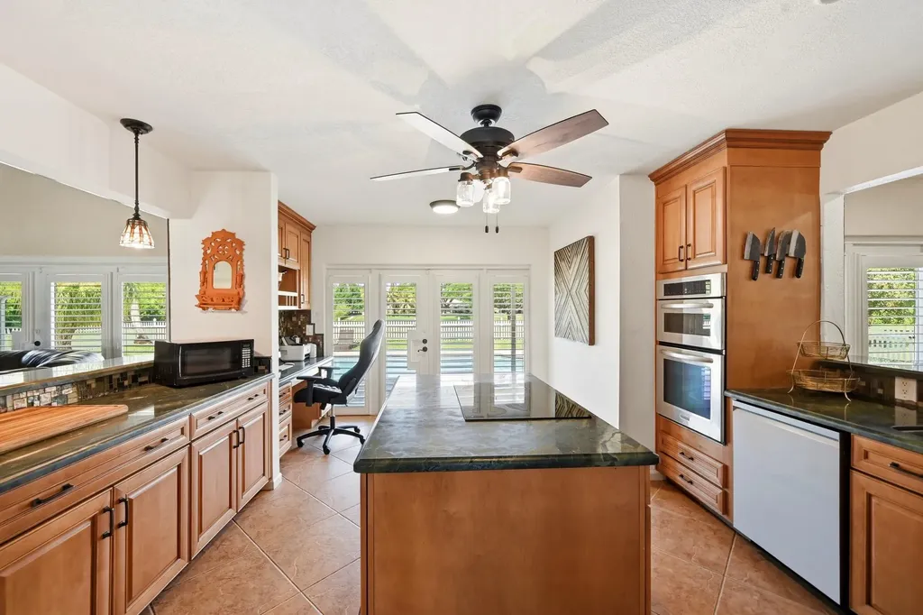 10400 W Tara Boulevard Boynton Beach FL 33437