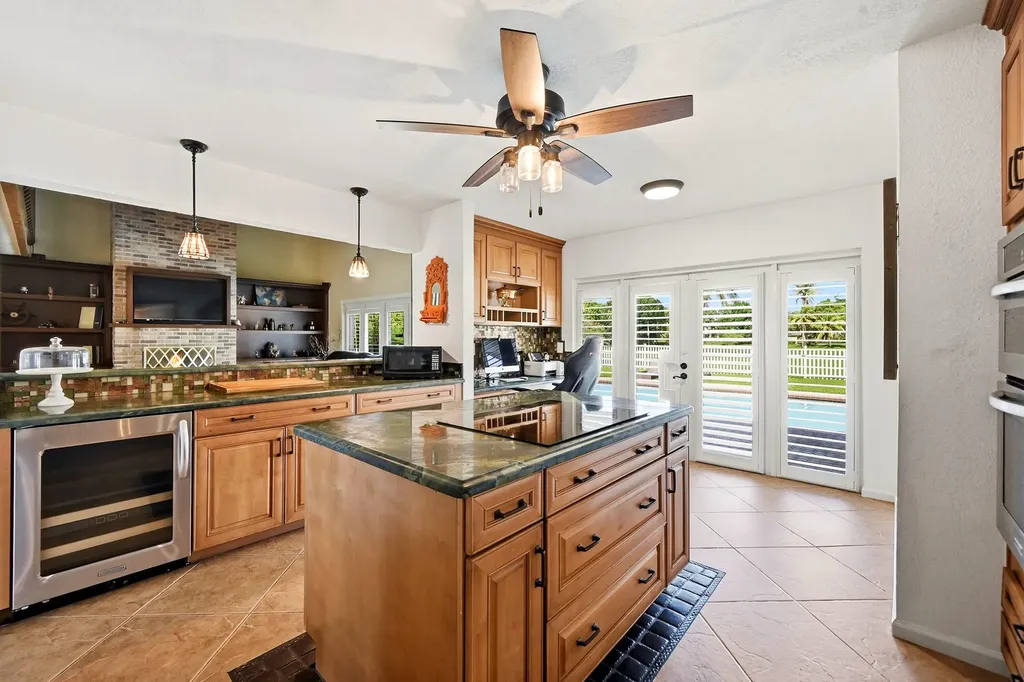 10400 W Tara Boulevard Boynton Beach FL 33437