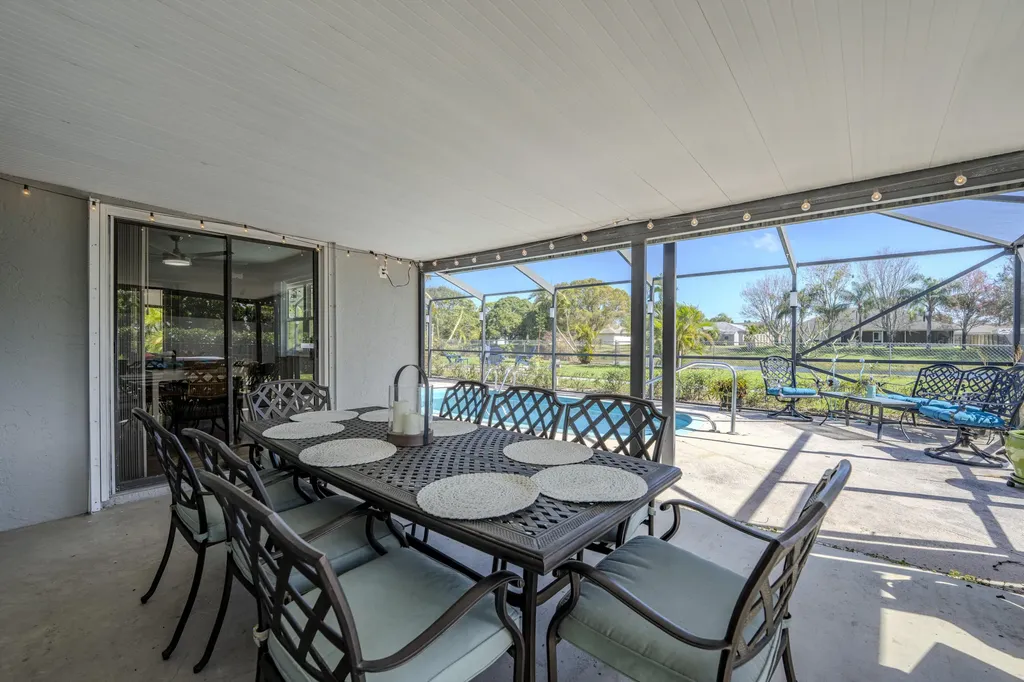 2513 SE Hallahan Street Port St Lucie FL 34952