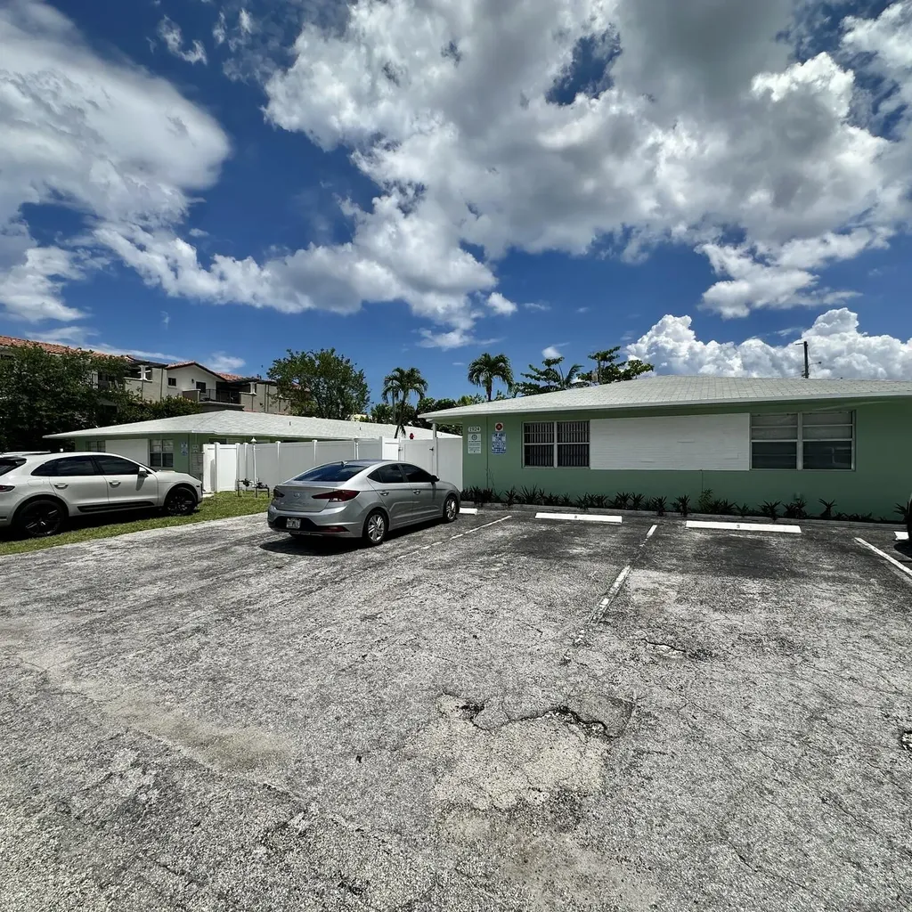1930 NE 4th Street Deerfield Beach FL 33441