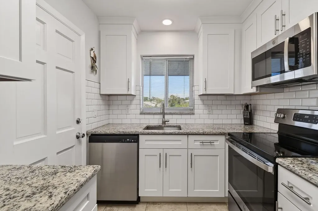9 Garden Street Tequesta FL 33469