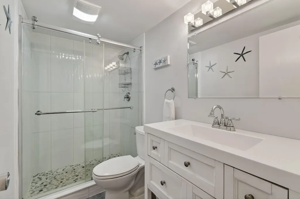 9 Garden Street Tequesta FL 33469