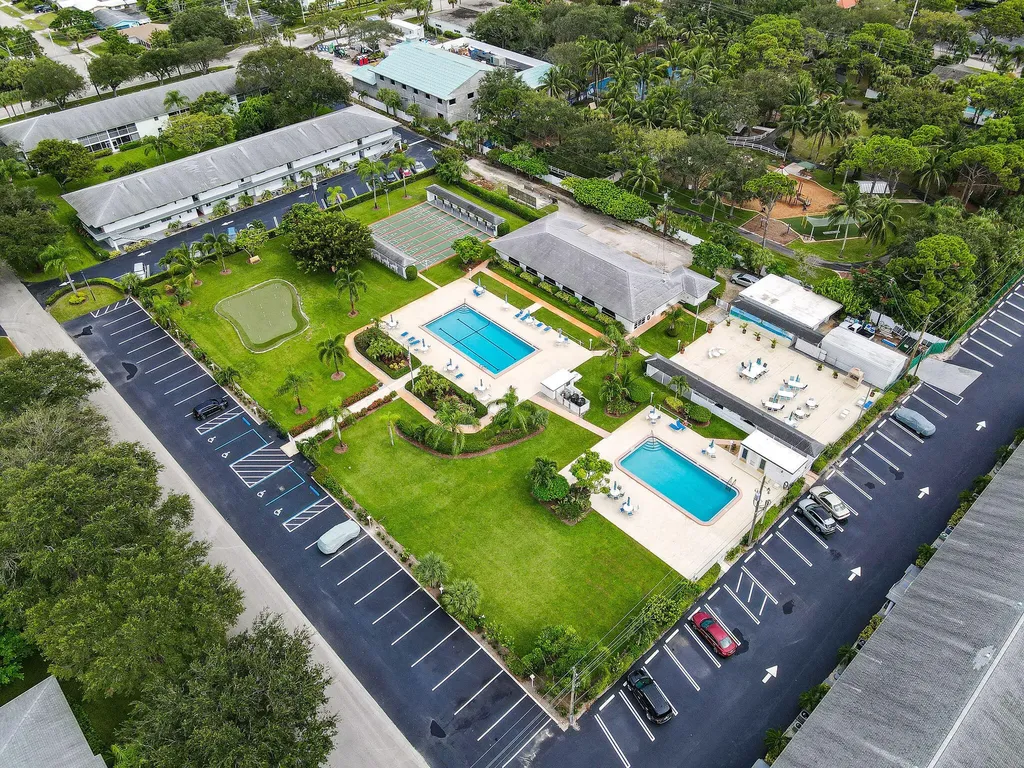 9 Garden Street Tequesta FL 33469