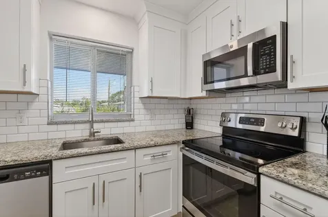 9 Garden Street Tequesta FL 33469