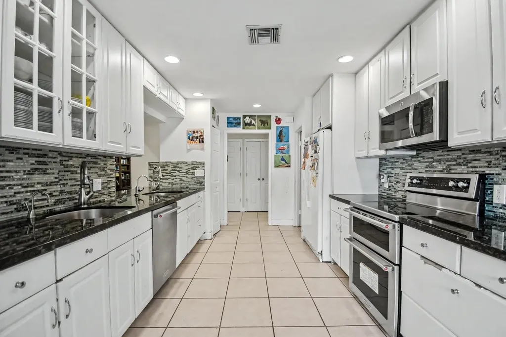 22051 Montoya Drive Boca Raton FL 33433