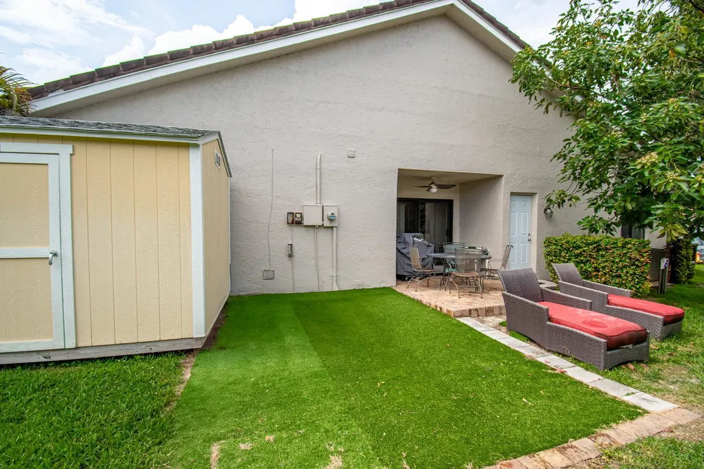22051 Montoya Drive Boca Raton FL 33433