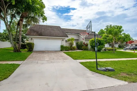 22051 Montoya Drive Boca Raton FL 33433
