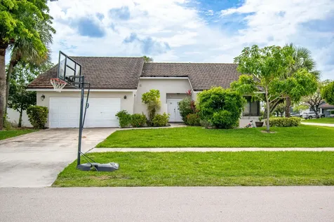 22051 Montoya Drive Boca Raton FL 33433