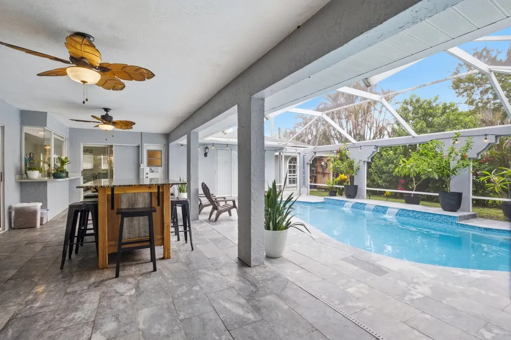 685 SW Post Terrace Port St Lucie FL 34953