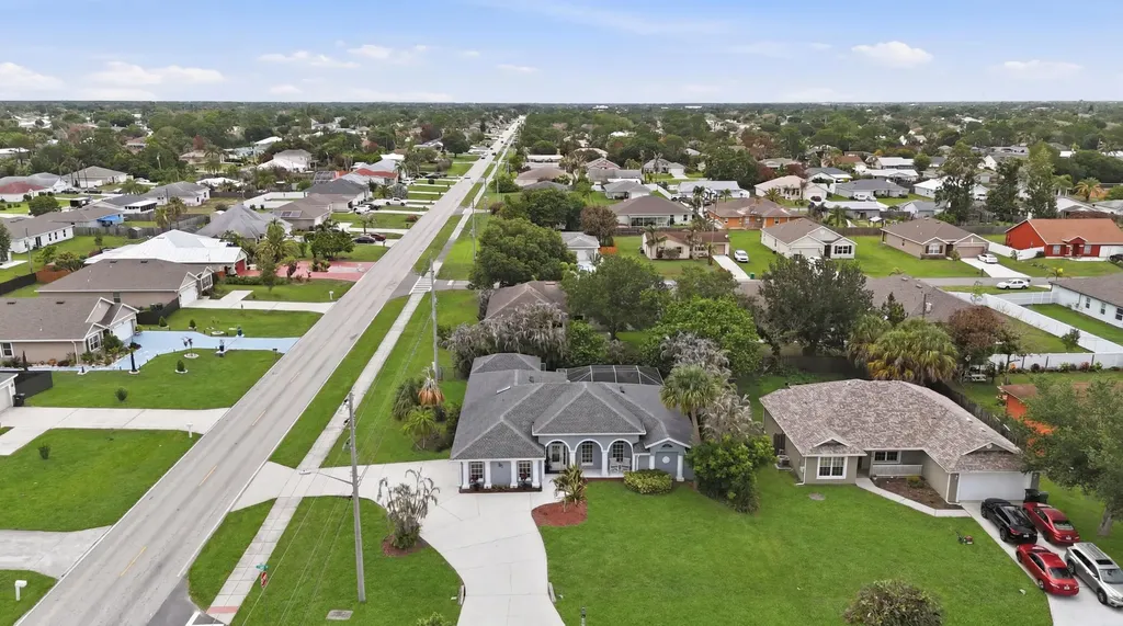 685 SW Post Terrace Port St Lucie FL 34953