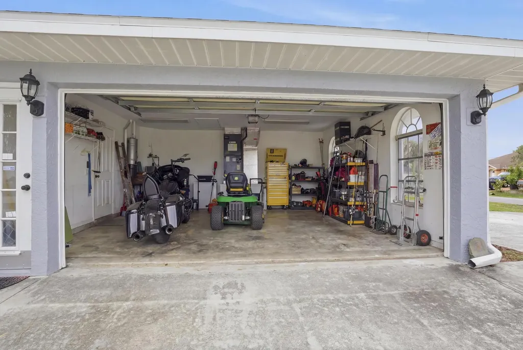 685 SW Post Terrace Port St Lucie FL 34953